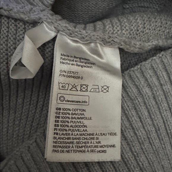 H&M knit sweater hoodie size 2T full front zipper the hoodie has zipper trim - Picture 7 of 7